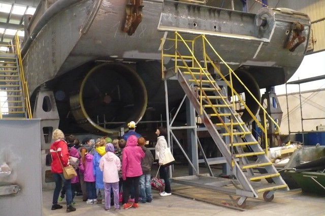 Wycieczka do stoczni rzecznej Damen Shipyards Koźle